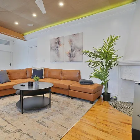 Big Beautiful South Beach Loft - 2Mins From Ocean - Sleeps 8
